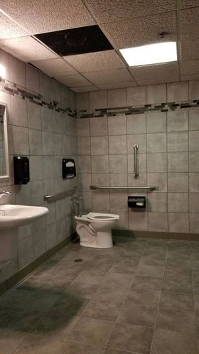 Auto Dealer / Service Facility: 6420 Joliet Rd, Countryside, IL 60525